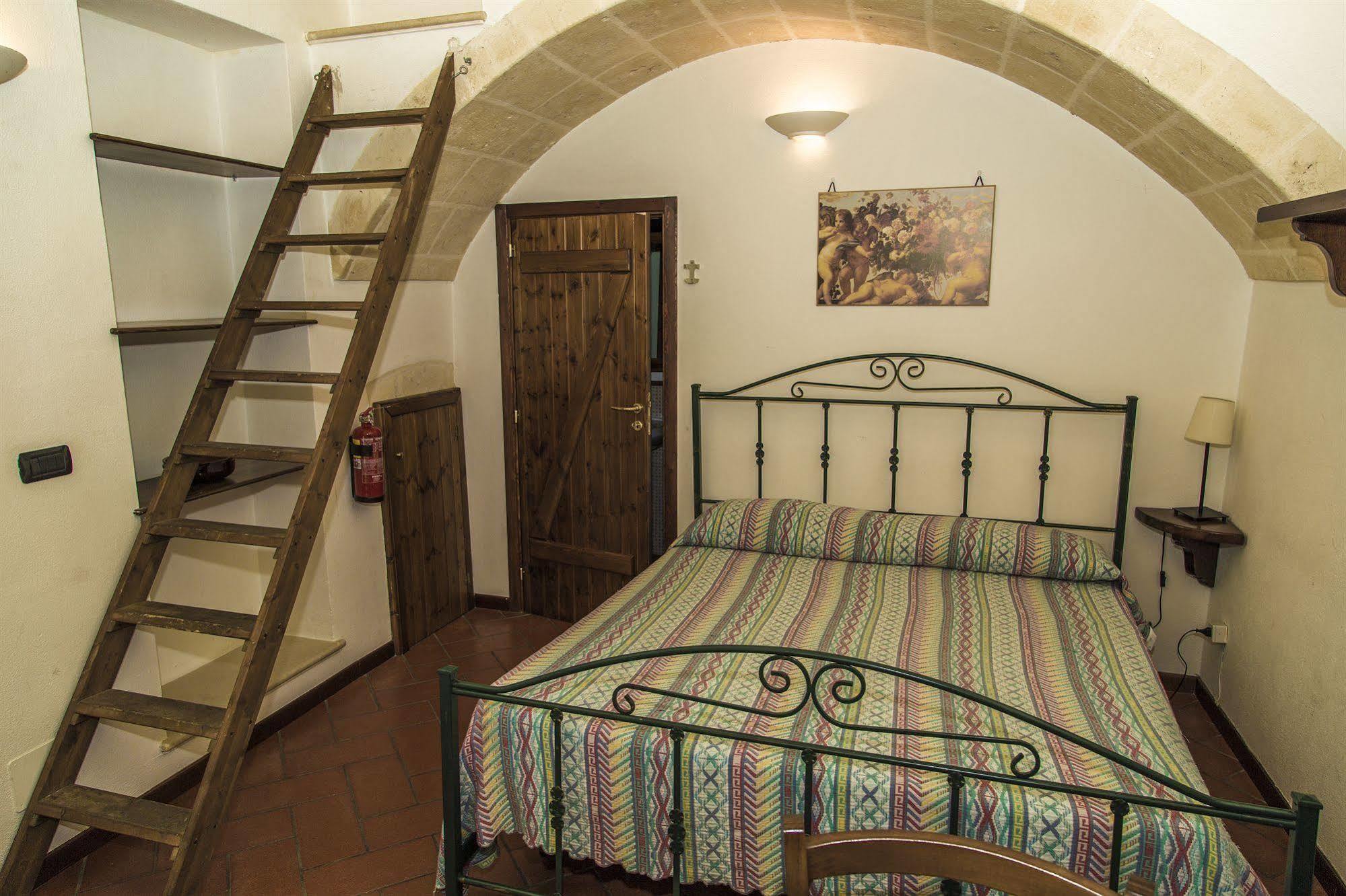 Vecchia Mottola Albergo Diffuso Bagian luar foto